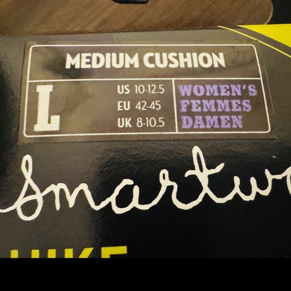 Smartwool - Hiking Socks, Women Size L, Brand New! - Picture 3 of 3